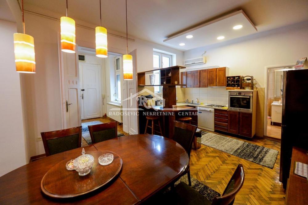 Stan na prodaju u Beogradu, Vračar, trosoban, 86m2, cena 320000 evra