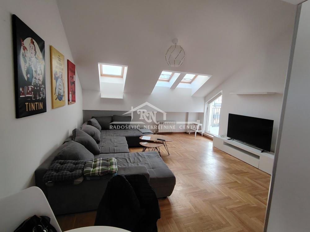 Stan na prodaju u Beogradu, Višnjička banja, jednoiposoban, 57m2, cena 175000 evra