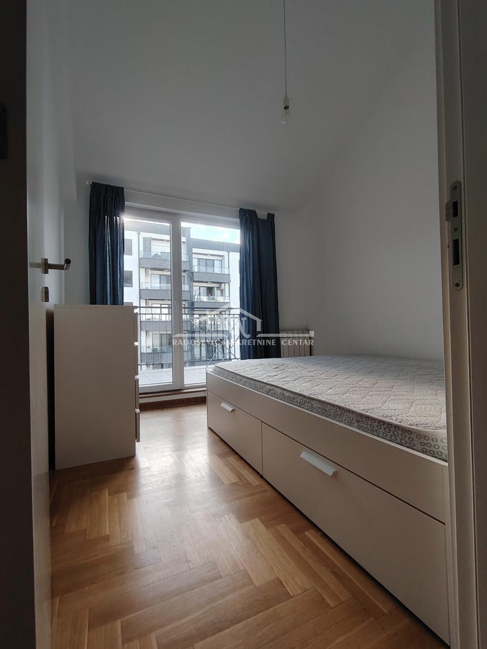 Stan na prodaju u Beogradu, Višnjička banja, jednoiposoban, 57m2, cena 175000 evra