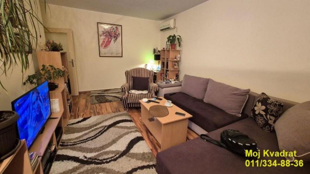 Stan na prodaju u Beogradu, Karaburma, dvosoban, 51m2, cena 159000 evra