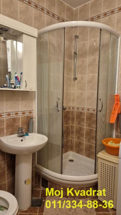 Stan na prodaju u Beogradu, Karaburma, dvosoban, 51m2, cena 159000 evra