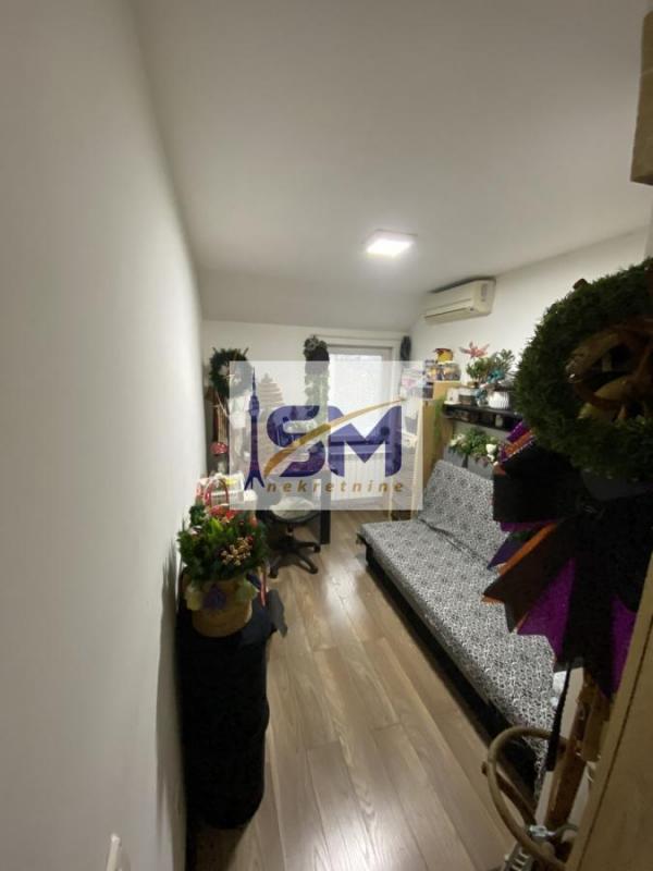 Stan na prodaju u Beogradu, Borča, trosoban, 61m2, cena 127000 evra