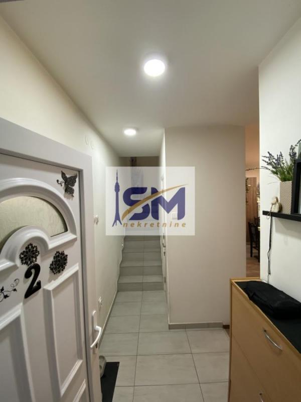 Stan na prodaju u Beogradu, Borča, trosoban, 61m2, cena 127000 evra