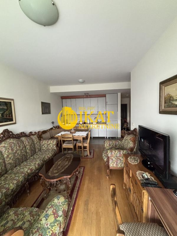 Stan na prodaju u Beogradu, Rakovica, jednoiposoban, 47m2, cena 170000 evra