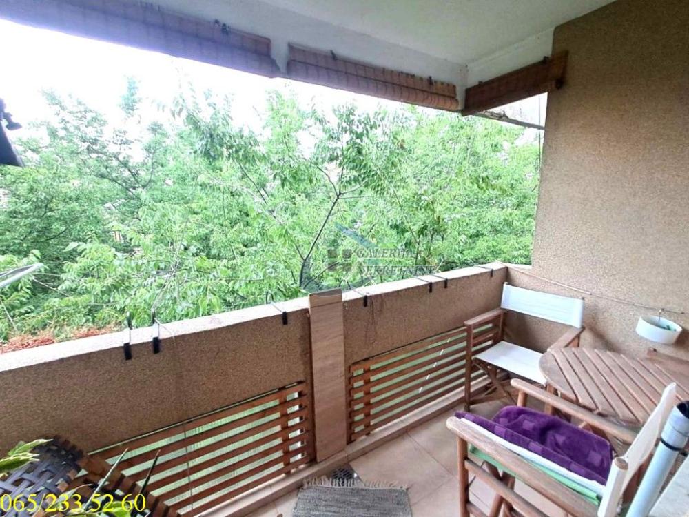 Stan na prodaju u Beogradu, Zemun, trosoban, 62m2, cena 299000 evra