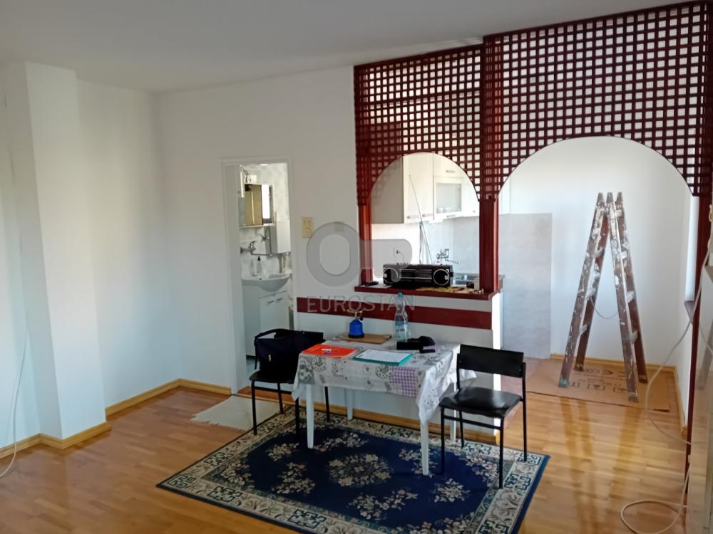 Stan na prodaju u Beogradu, Žarkovo, dvoiposoban, 47m2, cena 140000 evra