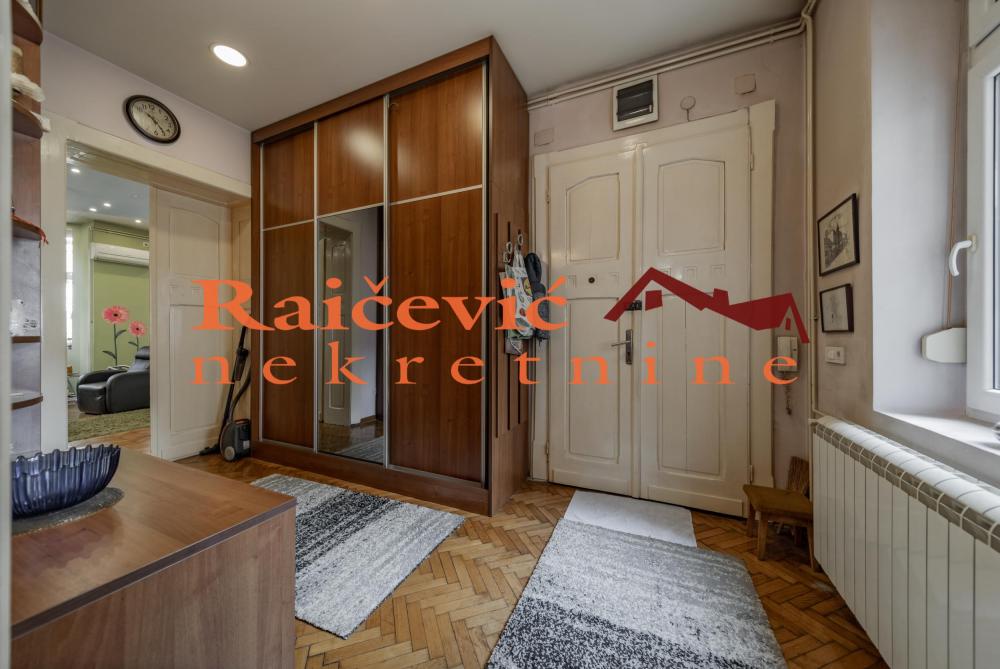 Stan na prodaju u Beogradu, Tašmajdan, trosoban, 86m2, cena 320000 evra