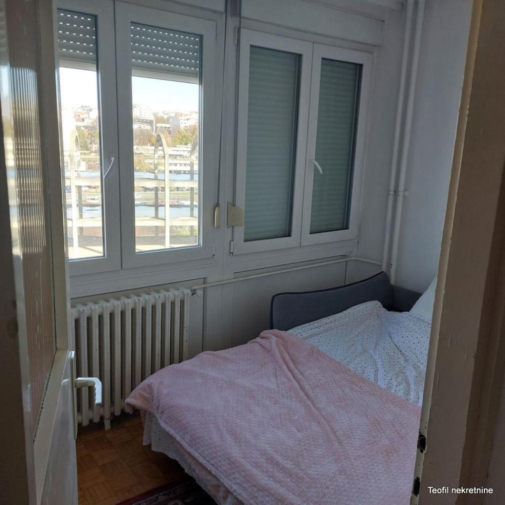 Stan na prodaju u Beogradu, Autokomanda, trosoban, 80m2, cena 219000 evra