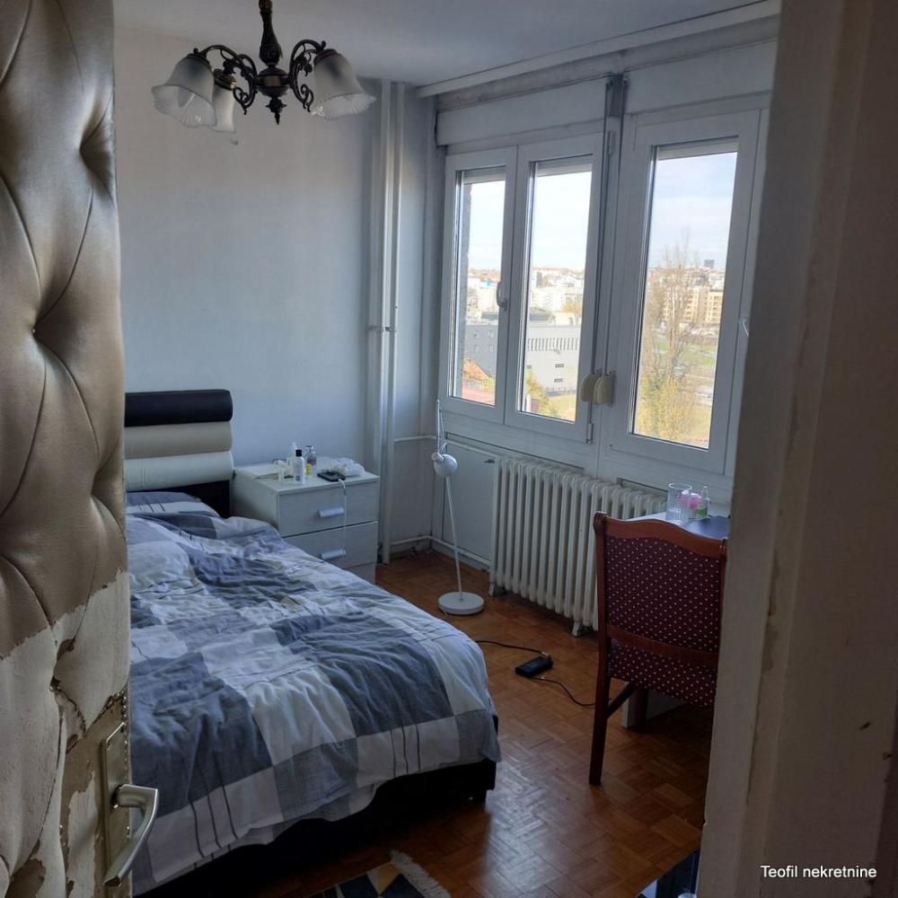 Stan na prodaju u Beogradu, Autokomanda, trosoban, 80m2, cena 219000 evra