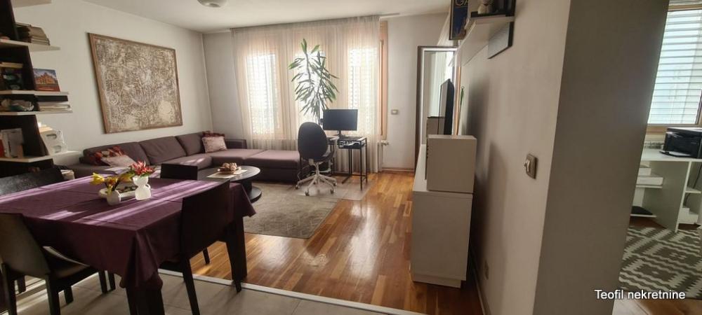 Stan na prodaju u Beogradu, Pašino brdo, trosoban, 69m2, cena 245000 evra