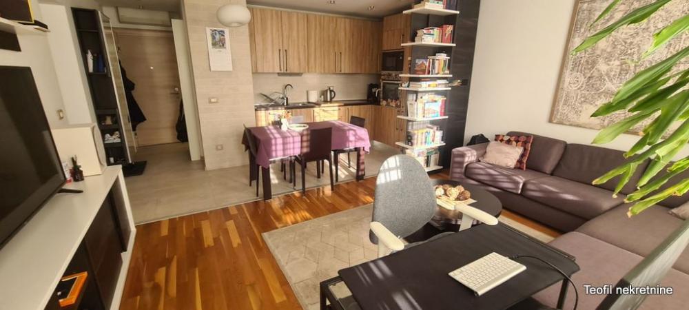 Stan na prodaju u Beogradu, Pašino brdo, trosoban, 69m2, cena 245000 evra