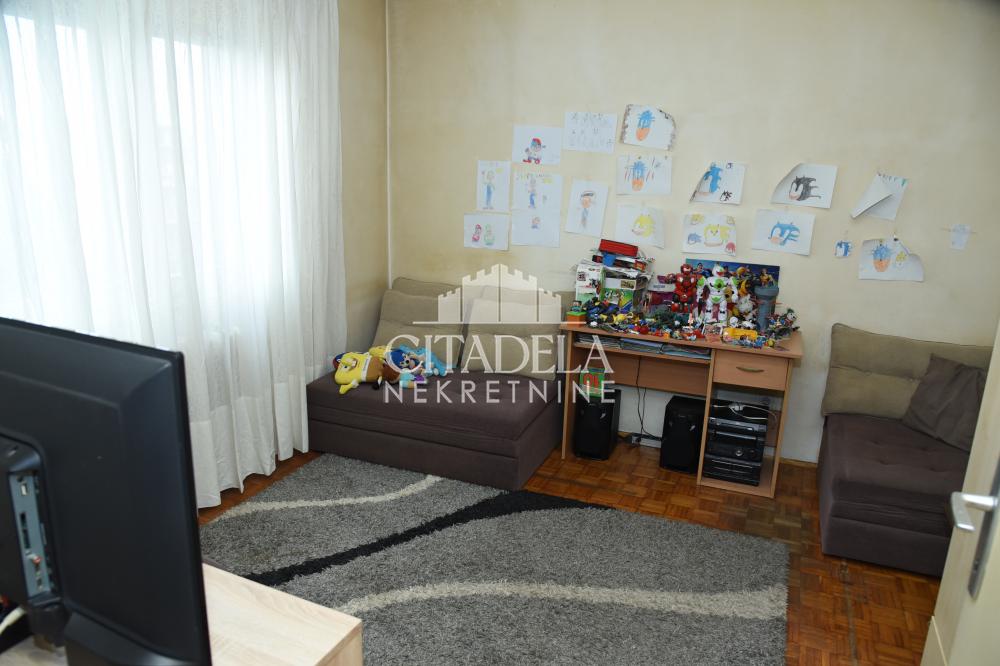 Stan na prodaju u Beogradu, Stari grad, trosoban, 70m2, cena 296000 evra