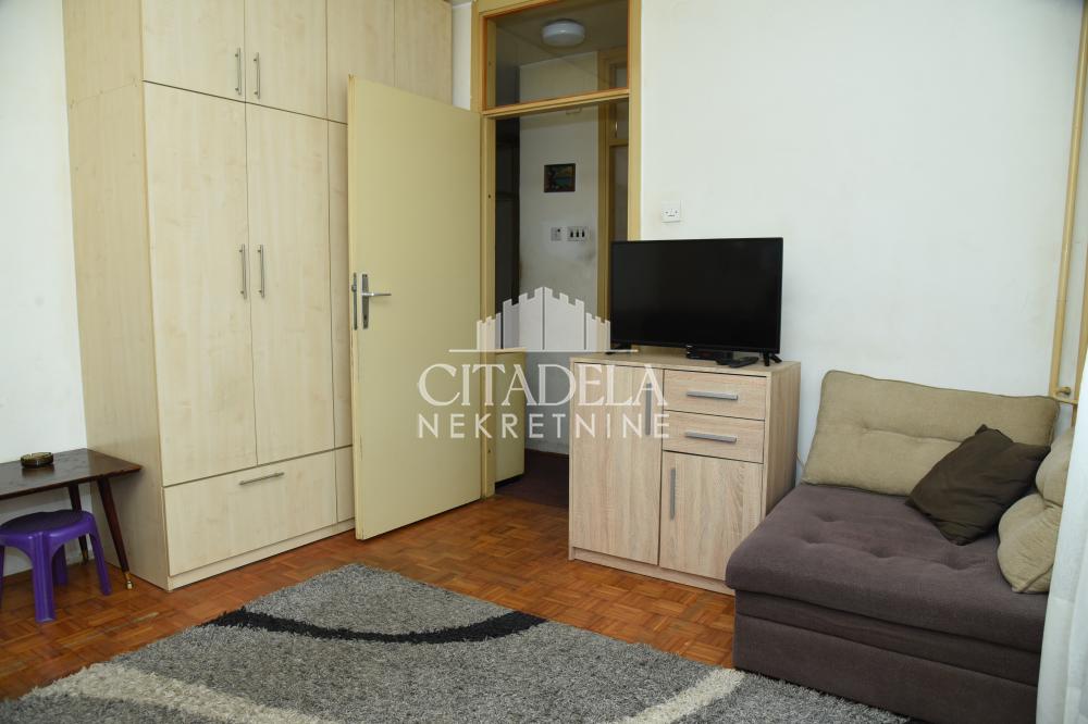 Stan na prodaju u Beogradu, Stari grad, trosoban, 70m2, cena 296000 evra