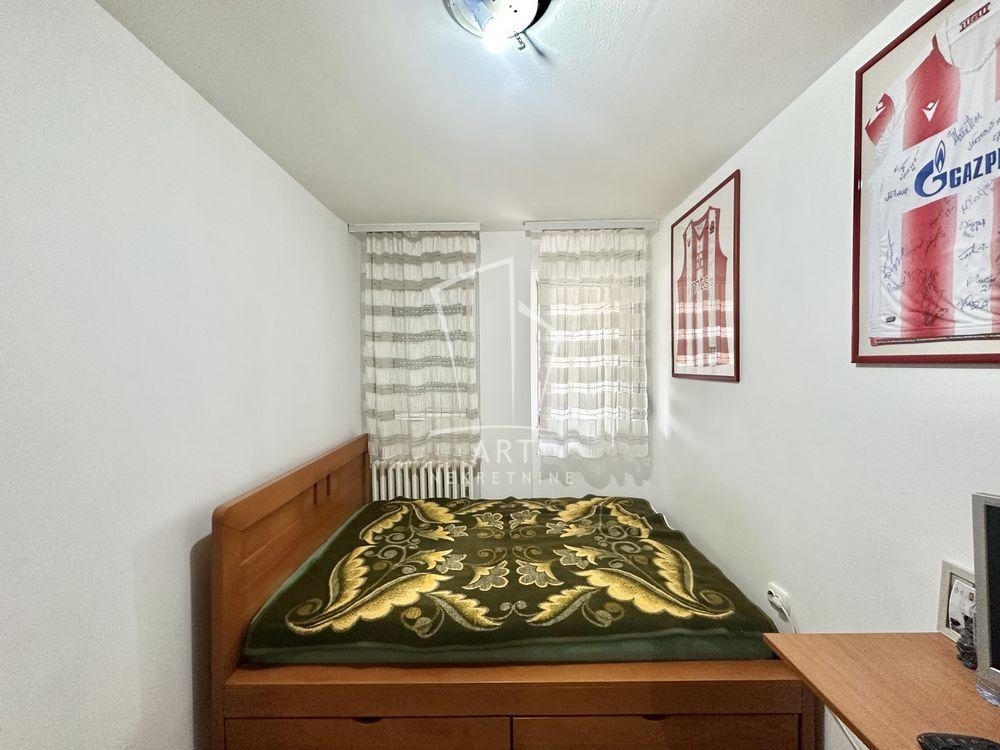 Stan na prodaju u Beogradu, Novi Beograd blok 45 (TC Enjub), jednoiposoban, 55m2, cena 220160 evra