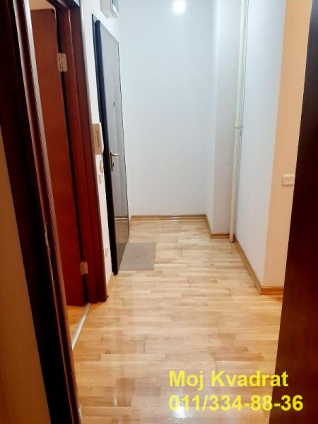 Stan na prodaju u Beogradu, Vračar (Hram), dvoiposoban, 81m2, cena 223000 evra