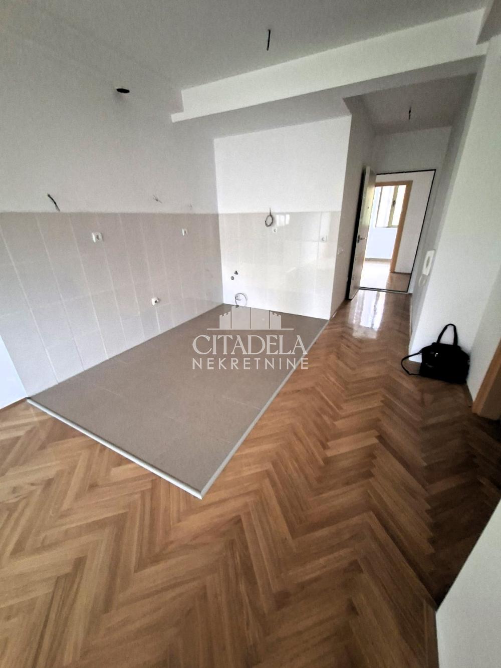 Stan na prodaju u Beogradu, Voždovac, 133m2, cena 385000 evra