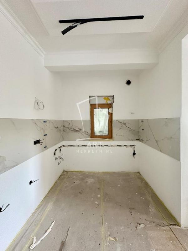 Stan na prodaju u Beogradu, Zvezdara, trosoban, 68m2, cena 390000 evra