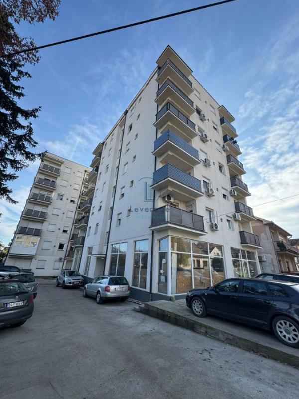 Stan na prodaju u Beogradu, Borča, dvoiposoban, 45m2, cena 80000 evra