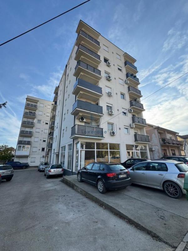 Stan na prodaju u Beogradu, Borča, dvoiposoban, 45m2, cena 80000 evra