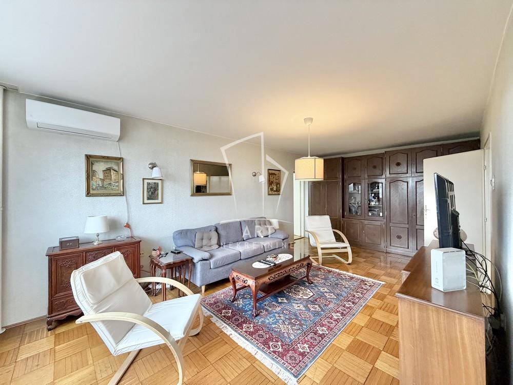 Stan na prodaju u Beogradu, Konjarnik, trosoban, 77m2, cena 265000 evra