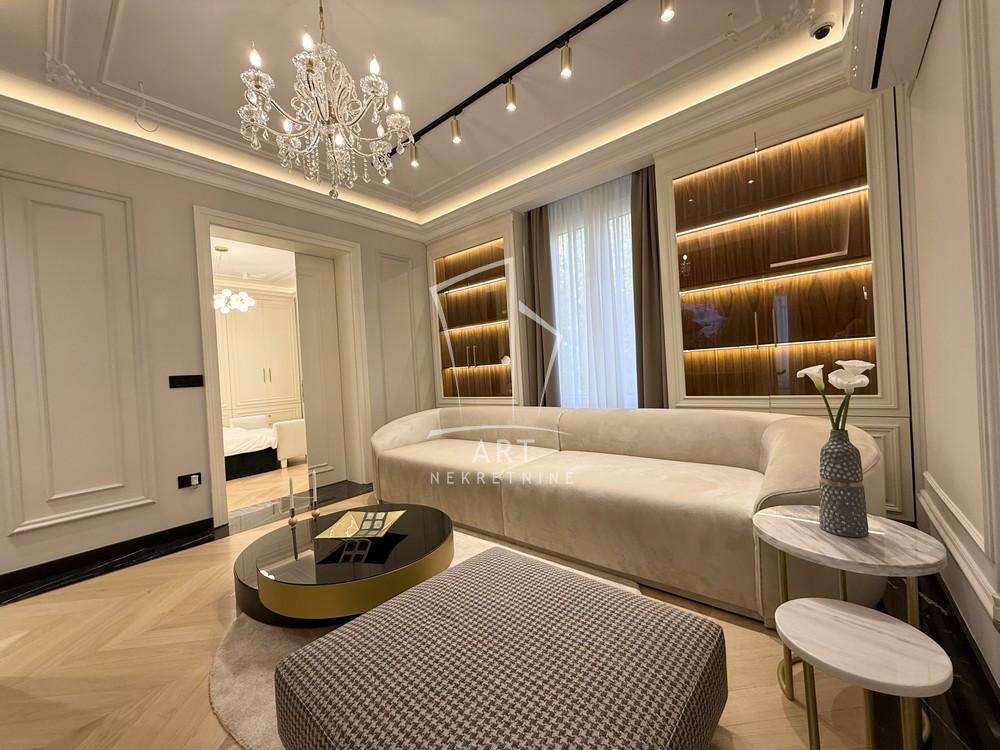 Stan na prodaju u Beogradu, Vračar, troiposoban, 100m2, cena 570000 evra