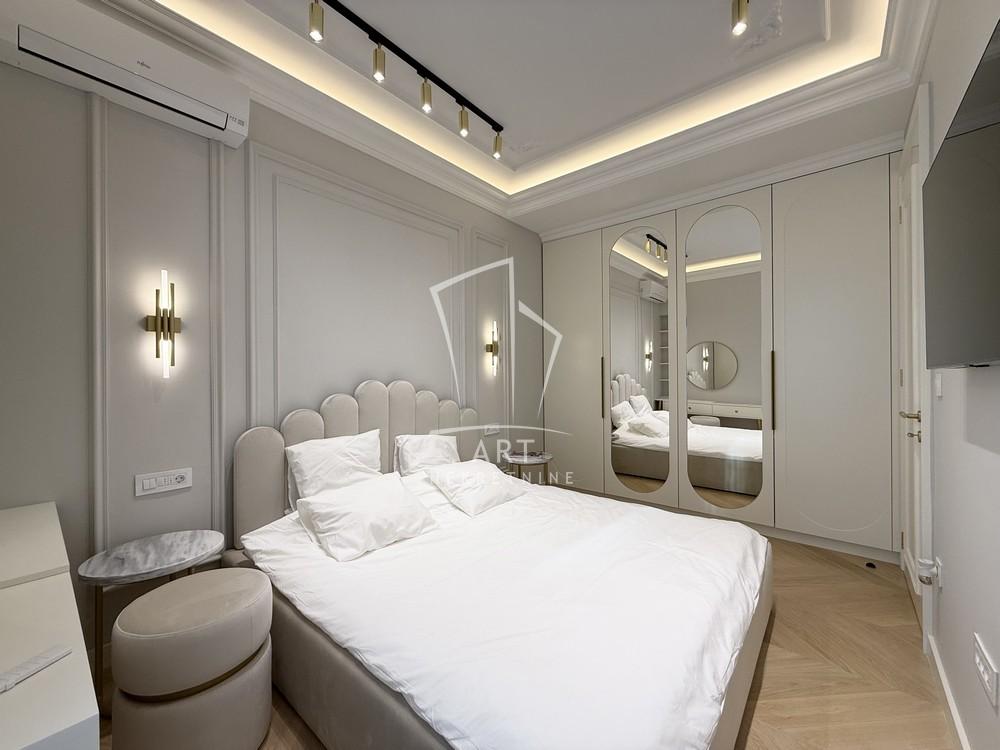 Stan na prodaju u Beogradu, Vračar, troiposoban, 100m2, cena 570000 evra