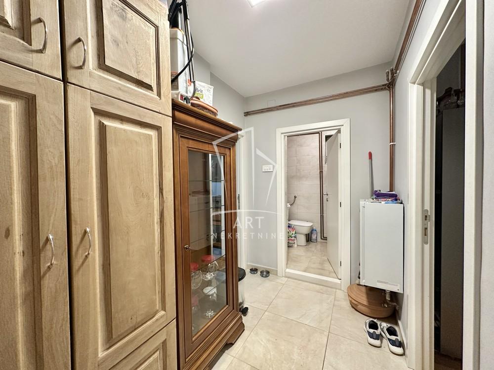 Stan na prodaju u Beogradu, Nova Galenika, dvosoban, 42m2, cena 159000 evra