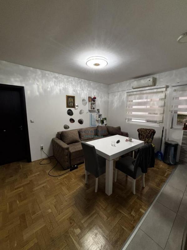 Stan na prodaju u Beogradu, Rakovica, dvoiposoban, 56m2, cena 127600 evra