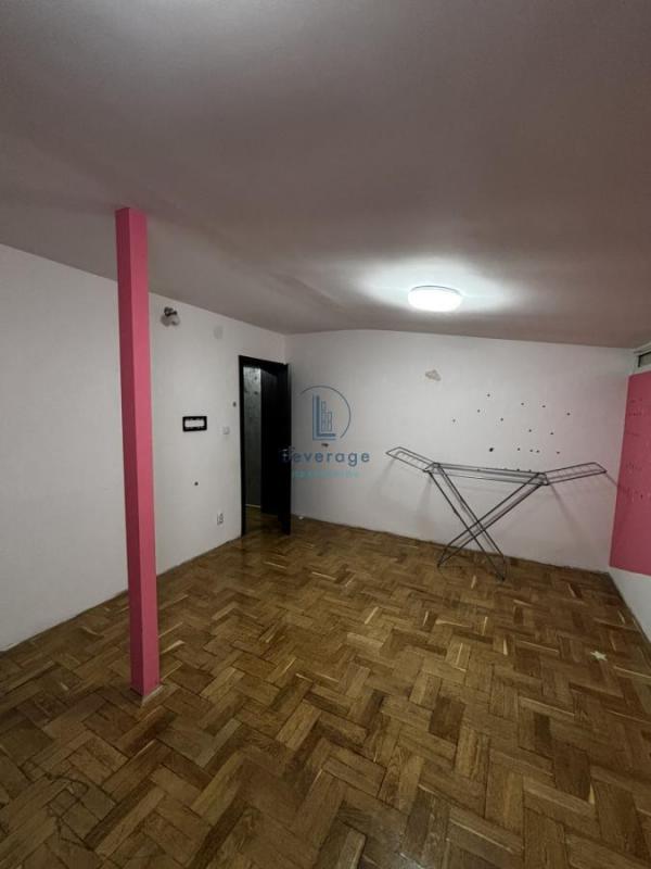 Stan na prodaju u Beogradu, Rakovica, dvoiposoban, 56m2, cena 127600 evra