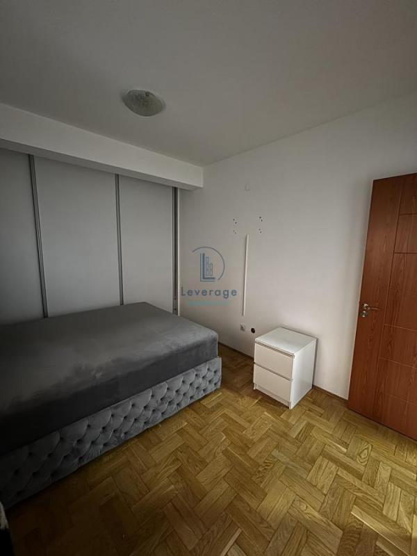 Stan na prodaju u Beogradu, Rakovica, dvoiposoban, 56m2, cena 127600 evra