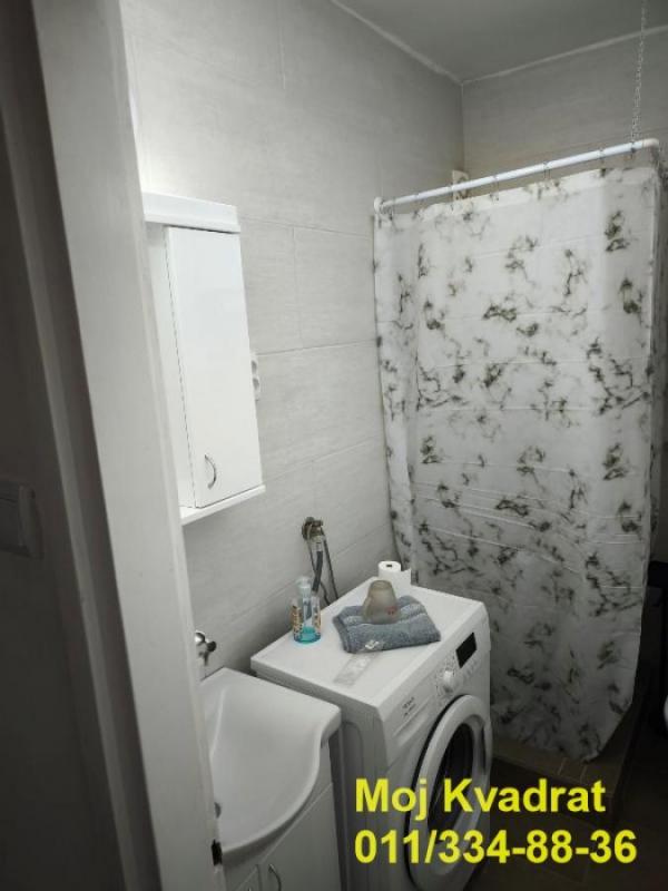 Stan na prodaju u Beogradu, Karaburma, dvosoban, 60m2, cena 160000 evra