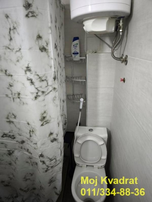 Stan na prodaju u Beogradu, Karaburma, dvosoban, 60m2, cena 160000 evra