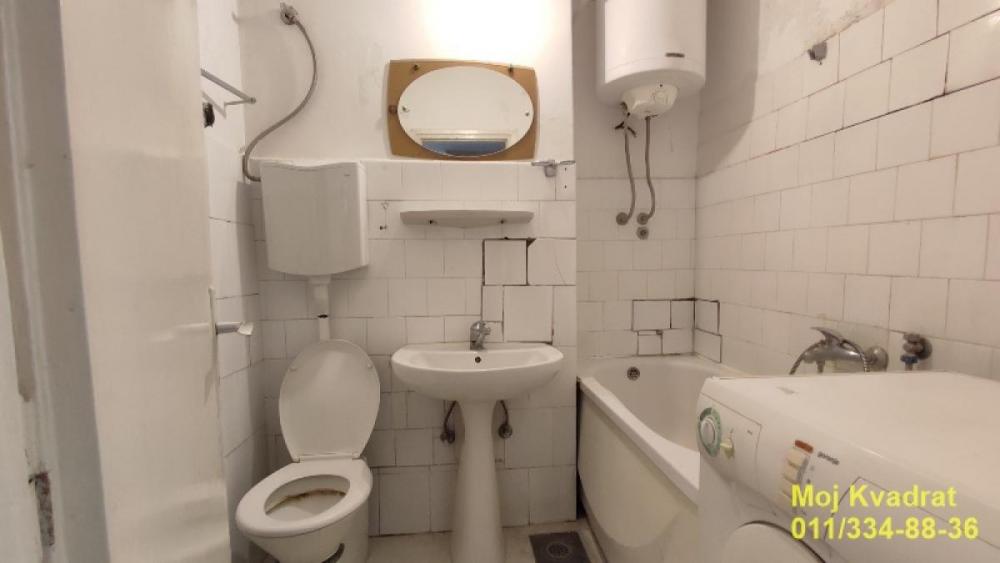 Stan na prodaju u Beogradu, Bogoslovija, trosoban, 72m2, cena 220000 evra