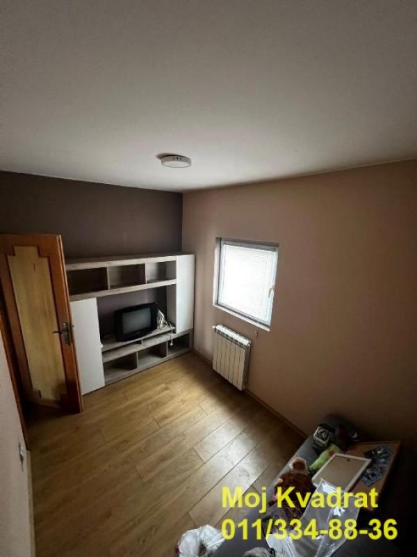 Stan na prodaju u Beogradu, Borča, cetvorosoban, 77m2, cena 136000 evra