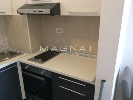 Stan na prodaju u Beogradu, Vukov spomenik, dvosoban, 33m2, cena 150000 evra