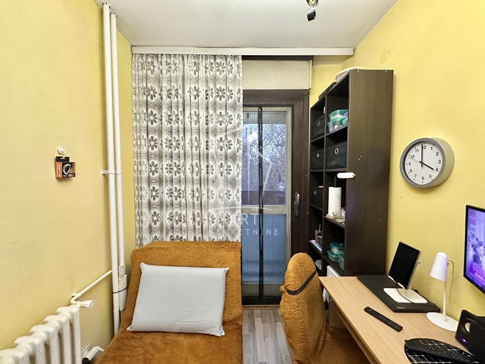 Stan na prodaju u Beogradu, Zemun, dvoiposoban, 62m2, cena 185000 evra