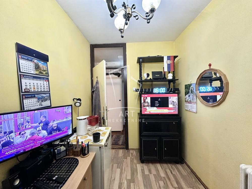 Stan na prodaju u Beogradu, Zemun, dvoiposoban, 62m2, cena 185000 evra