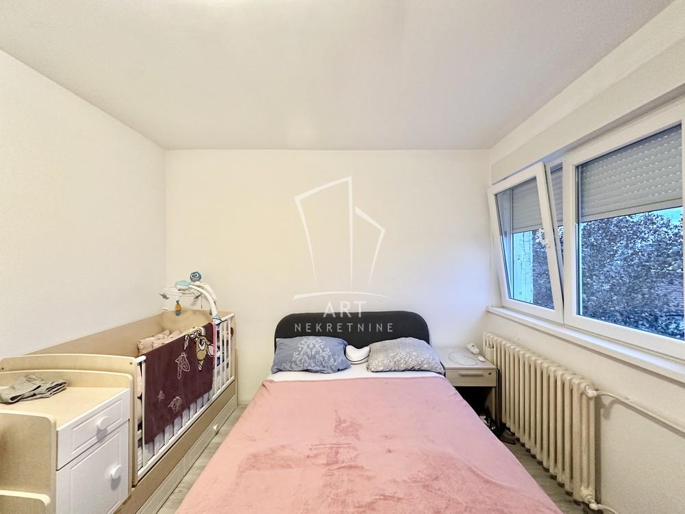 Stan na prodaju u Beogradu, Zemun, dvoiposoban, 62m2, cena 185000 evra