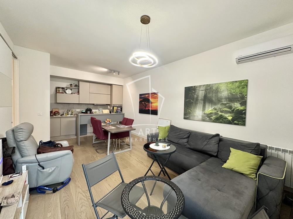 Stan na prodaju u Beogradu, Beograd na vodi, cetvorosoban, 110m2, cena 498000 evra