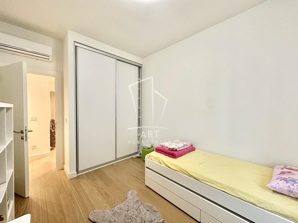 Stan na prodaju u Beogradu, Beograd na vodi, cetvorosoban, 110m2, cena 498000 evra