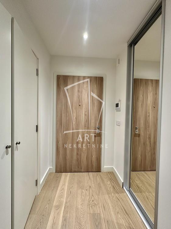 Stan na prodaju u Beogradu, Beograd na vodi, cetvorosoban, 110m2, cena 498000 evra