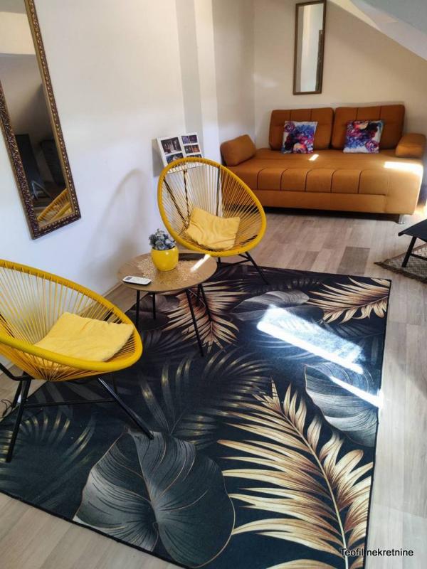 Stan na prodaju u Beogradu, Karaburma, trosoban, 40m2, cena 139500 evra