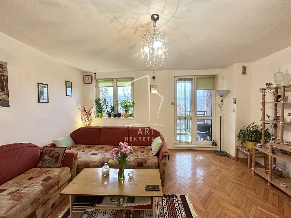 Stan na prodaju u Beogradu, Karaburma, dvoiposoban, 72m2, cena 187000 evra