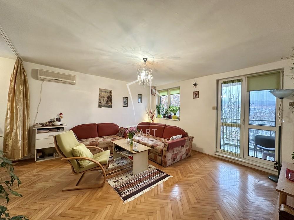 Stan na prodaju u Beogradu, Karaburma, dvoiposoban, 72m2, cena 187000 evra