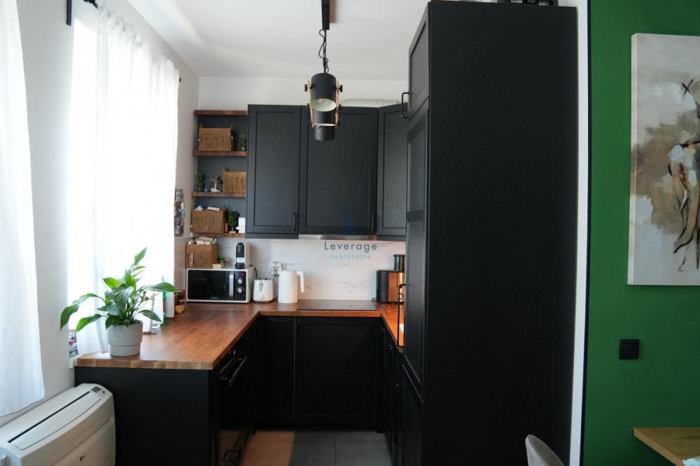 Stan na prodaju u Beogradu, Zvezdara, troiposoban, 83m2, cena 305000 evra