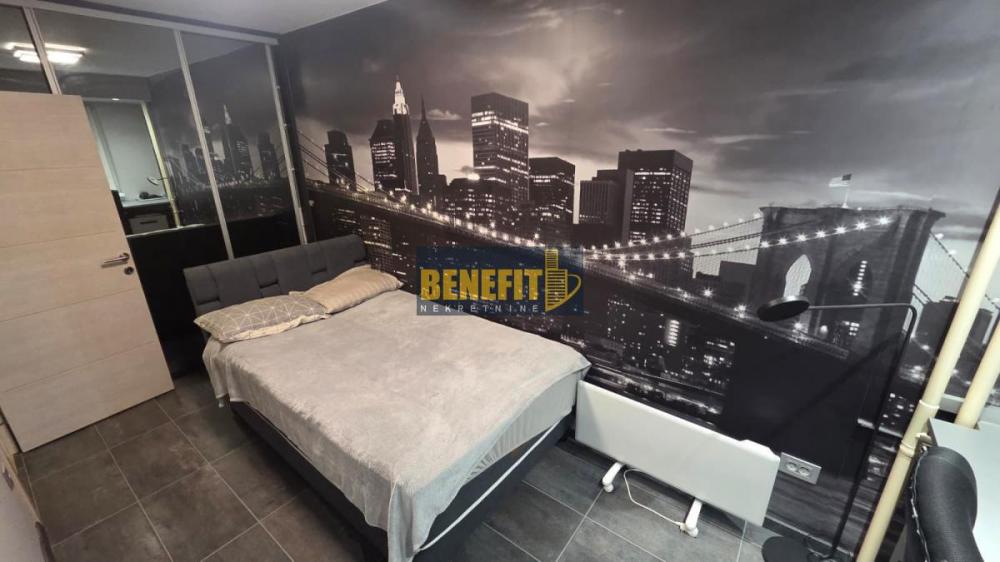 Stan na prodaju u Beogradu, Novi Beograd blok 22, dvosoban, 41m2, cena 180000 evra