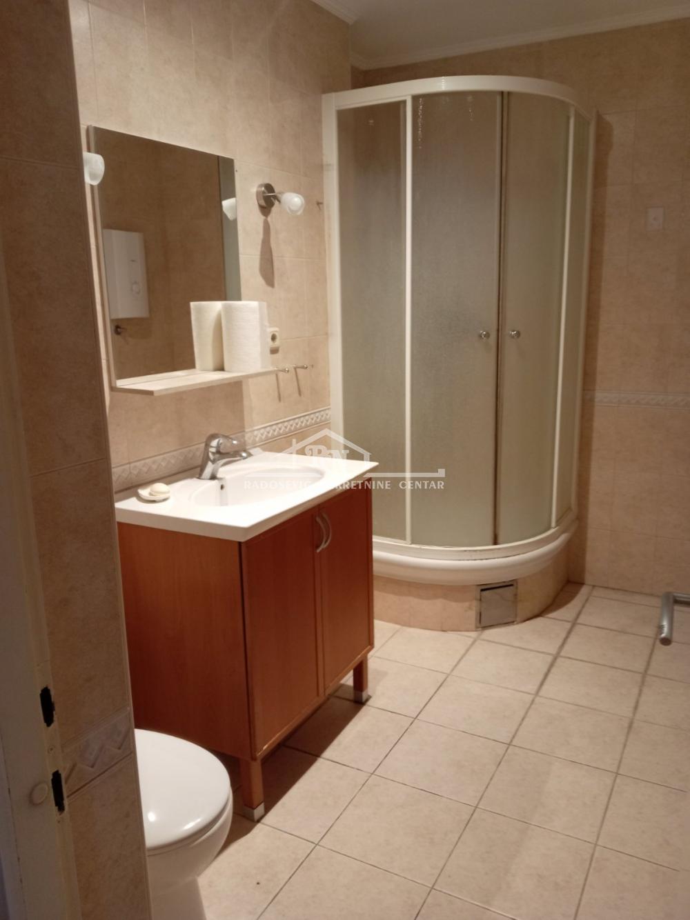 Stan na prodaju u Beogradu, Novi Beograd, troiposoban, 116m2, cena 399000 evra