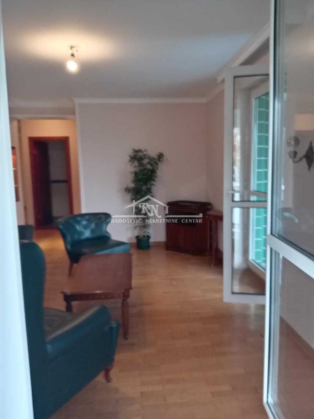 Stan na prodaju u Beogradu, Novi Beograd, troiposoban, 116m2, cena 399000 evra