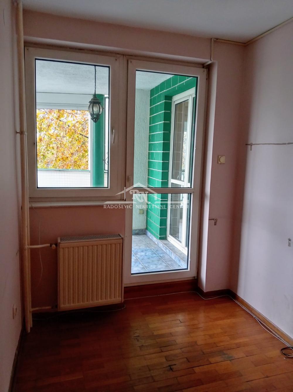 Stan na prodaju u Beogradu, Novi Beograd, troiposoban, 116m2, cena 399000 evra