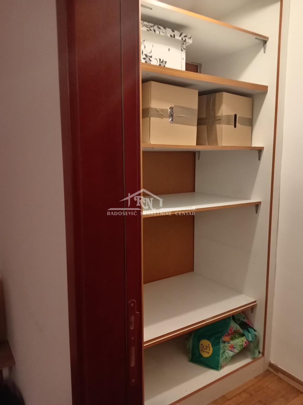 Stan na prodaju u Beogradu, Novi Beograd, troiposoban, 116m2, cena 399000 evra